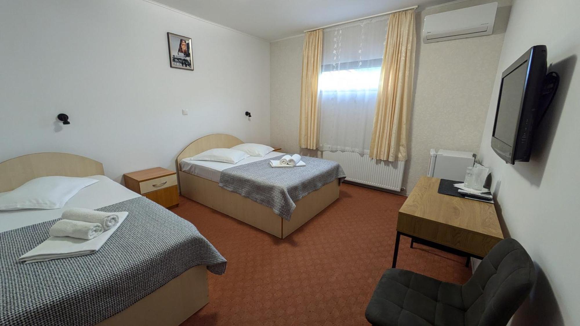 Motel Don Tomaso Васлуи Екстериор снимка
